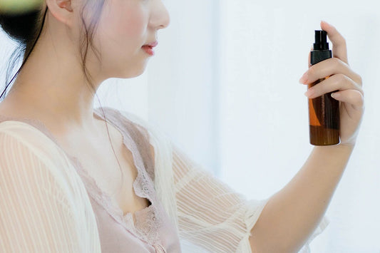 肌のハリが低下する原因は?